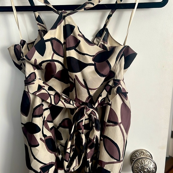 Beautiful BCBG Silk Top Size S - Picture 4 of 5